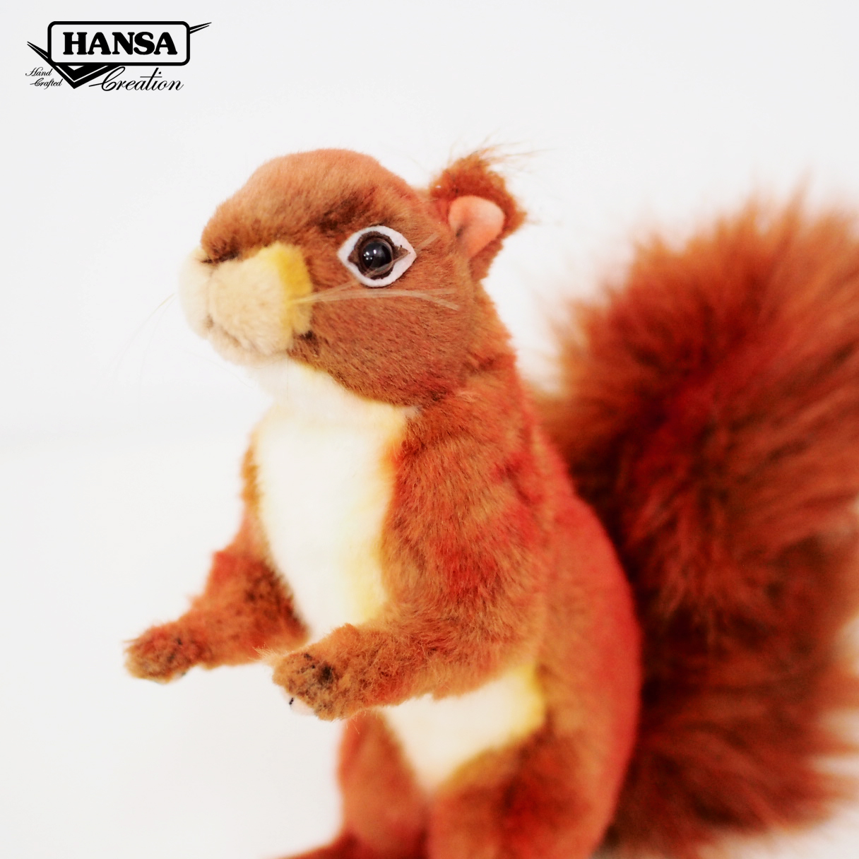 8407 Red Squirrel Standing on 2 Legs 33 cm. L