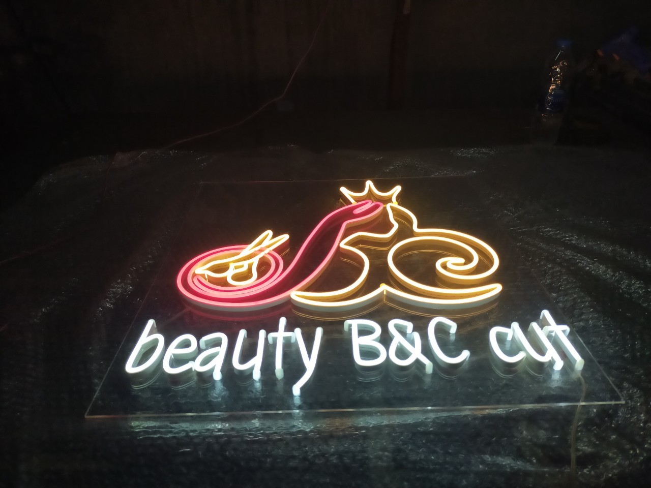 งานไฟเฟค