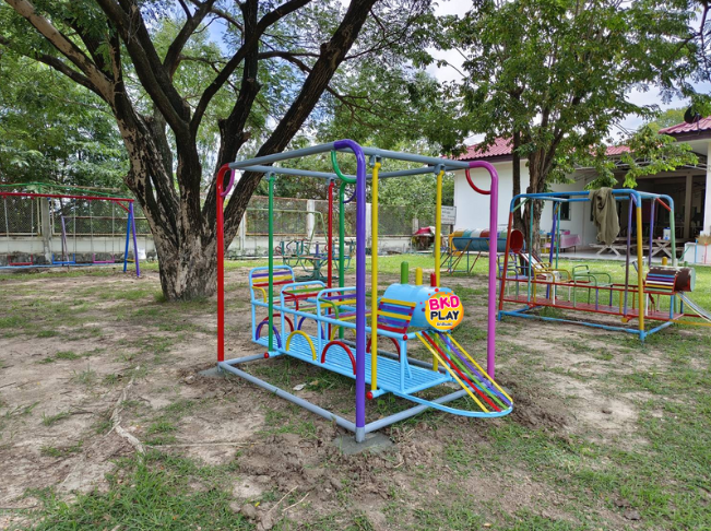 เครื่องเล่นสนาม กลางแจ้ง เครื่องเล่นสนามเหล็ก ชุดเครื่องเล่นรถไฟโยก ของเล่นเด็ก Outdoor Playground, ราคาโรงงาน สินค้าสั่งผลิต 10-20 วัน