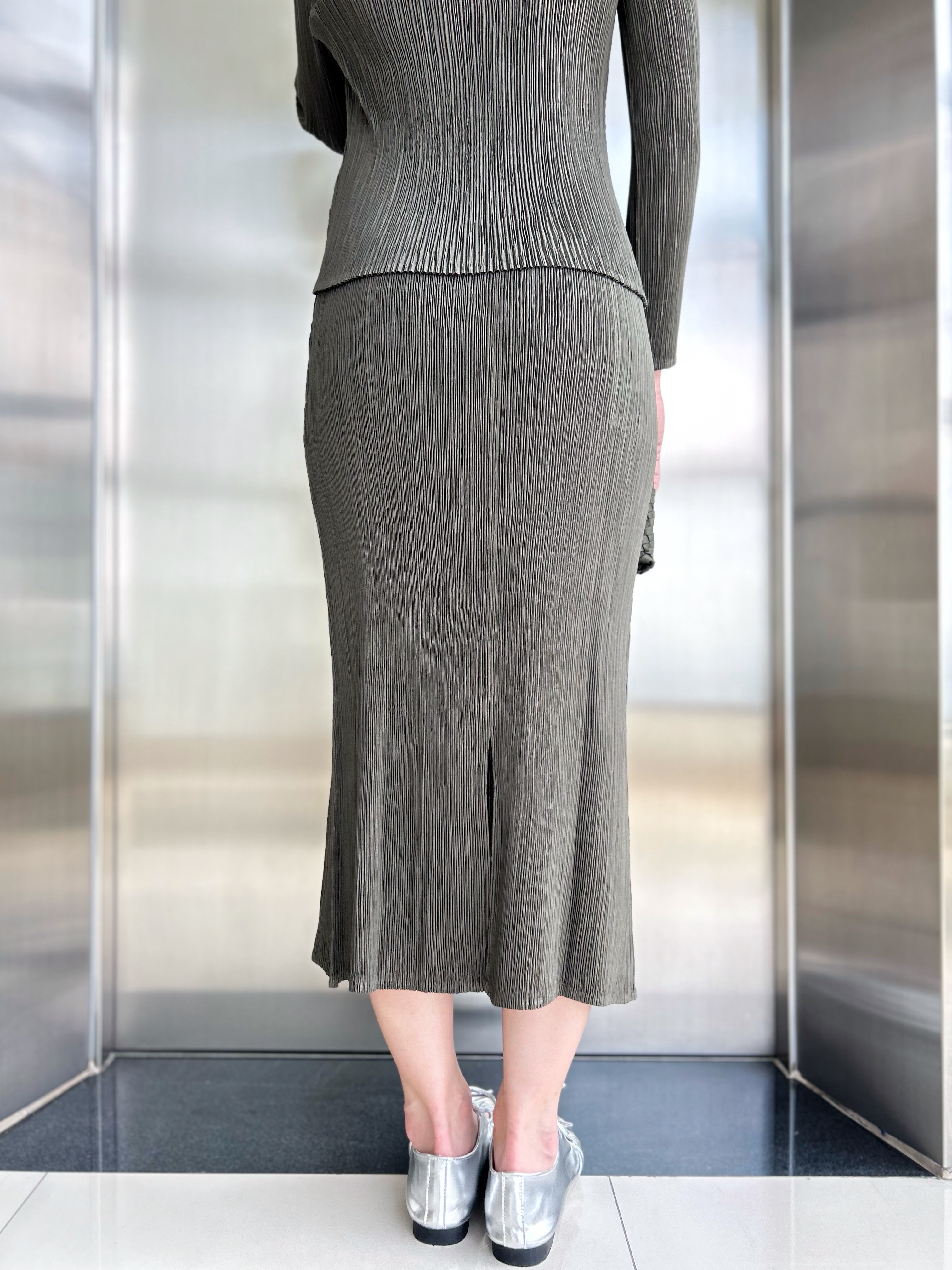 ปรับราคาลง20%!! ยาว 33นิ้ว! 2MUAY รุ่น GJO11044 กระโปรงพลีทผ้าแมตต์ PRNCIL PLEATED SKIRT 10 สี FREE SIZE