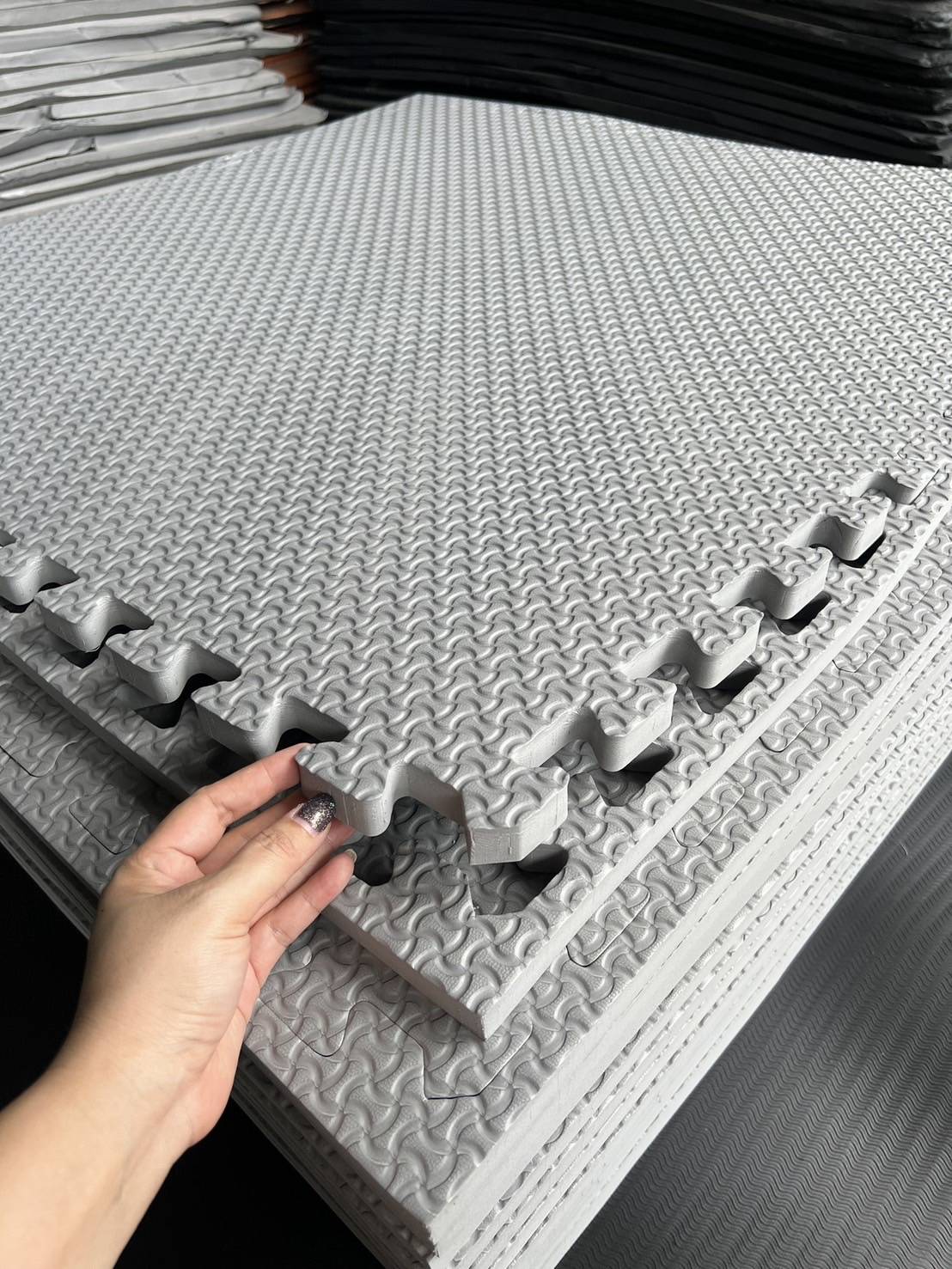 แผ่นปูพื้นจิ๊กซอกันกระแทก โฟมยาง งานไทยพรีเมี่ยมขนาดแผ่น100x100 หนา10-50 มม.,แผ่นกันกระแทก,แผ่นยาง EVA,ยางปูพื้น,จิ๊กซอว์ปูพื้น, ปูกับห้องเด็ก ห้องออกกำลังกาย ฟิสเนส ค่ายมวย โรงยิม
