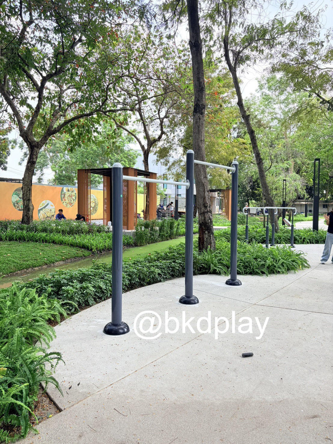 เครื่องออกกำลังกายกลางแจ้ง ชุดอุปกรณ์ บริหารแขน หน้าอก หัวไหล่ สำหรับผู้ใหญ่ แบบบาร์โหน 2 ระดับ ลานกีฬา อเนกประสงค์ สนามกีฬา เด็กโตเล่นได้ เพิ่มความสูงเด็ก