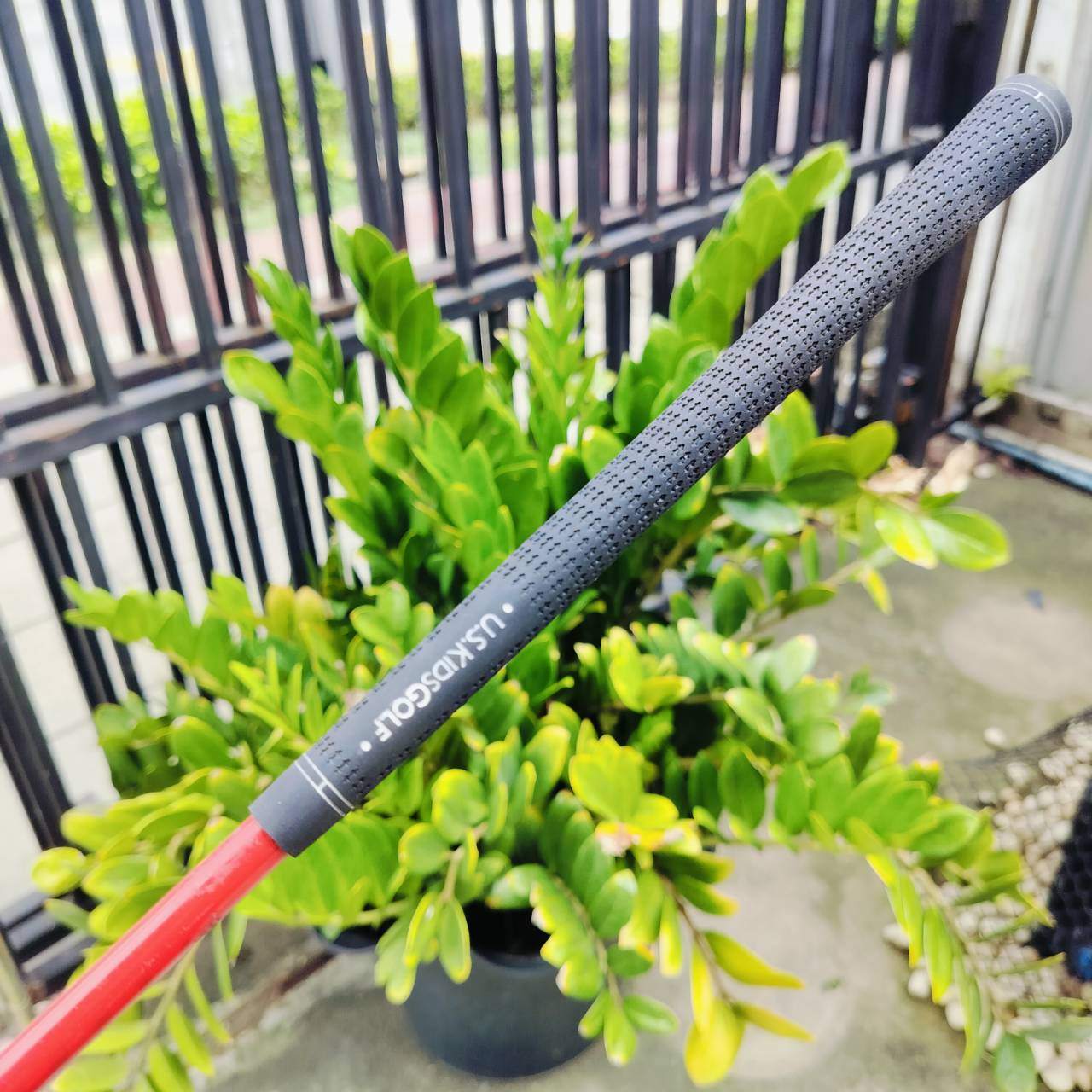 SET U.S.KIDS ULTRALIGHT DV3 39 ก้าน WT-30s 39 FLEX KIDS สภาพสวยมาก Driver ยังไม่แกะ!!! ** ไม่รวมถุงกอล์ฟ** สำหรับน้องที่ความสูง 39 - 42 นิ้ว หรือ 100 - 110 เซนติเมตรโดยประมาณ ไม้กอล์ฟพรีเมี่ยมมือสอง ของแท้ By NakaraLuxurious