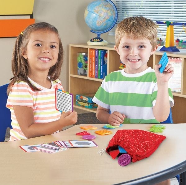 เกมจับคู่ผิวสัมผัส 4 แบบ และรูปทรง 5 ประเภท, ของเล่นเสริมพัฒนาการ, ของเล่นเด็กอนุบาล, สื่อการสอนเด็กอนุบาล รูปทรงและสี ปลอดภัยต่อเด็ก