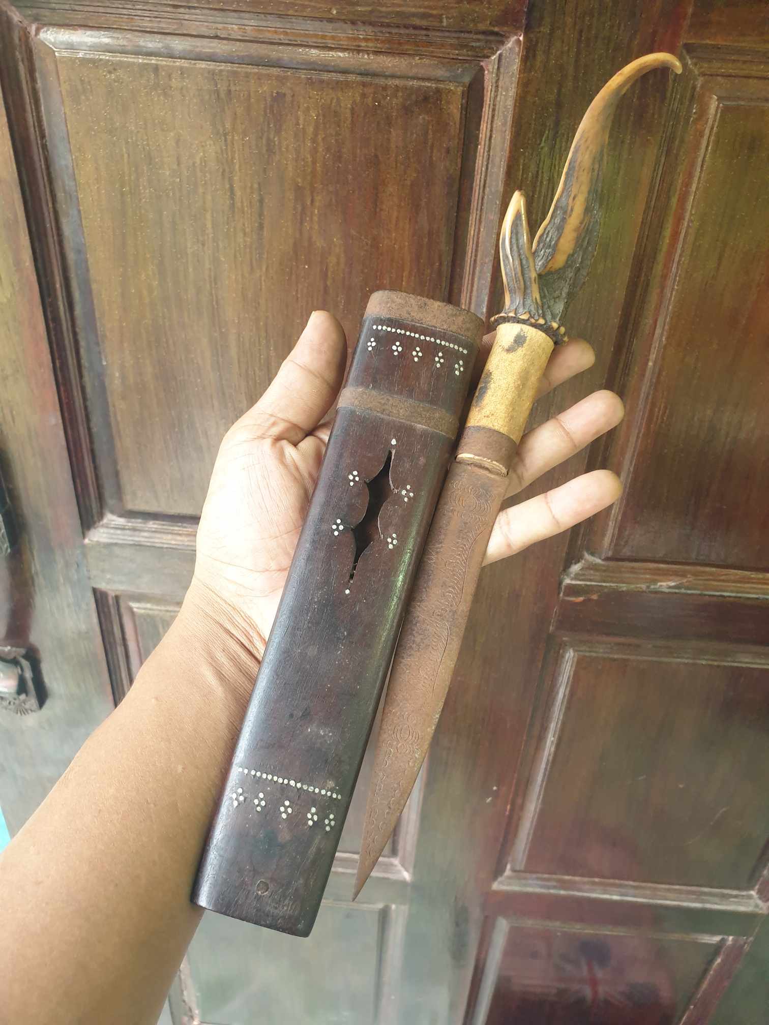 โปรไฟลุก🔥 (ขายแล้ว) มีดหมอ ด้ามเขาเก้ง