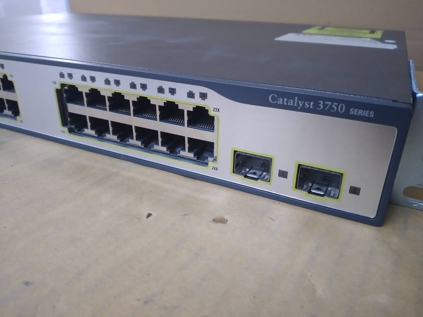 Cisco Catalyst WS-C3750-24TS-S Switch