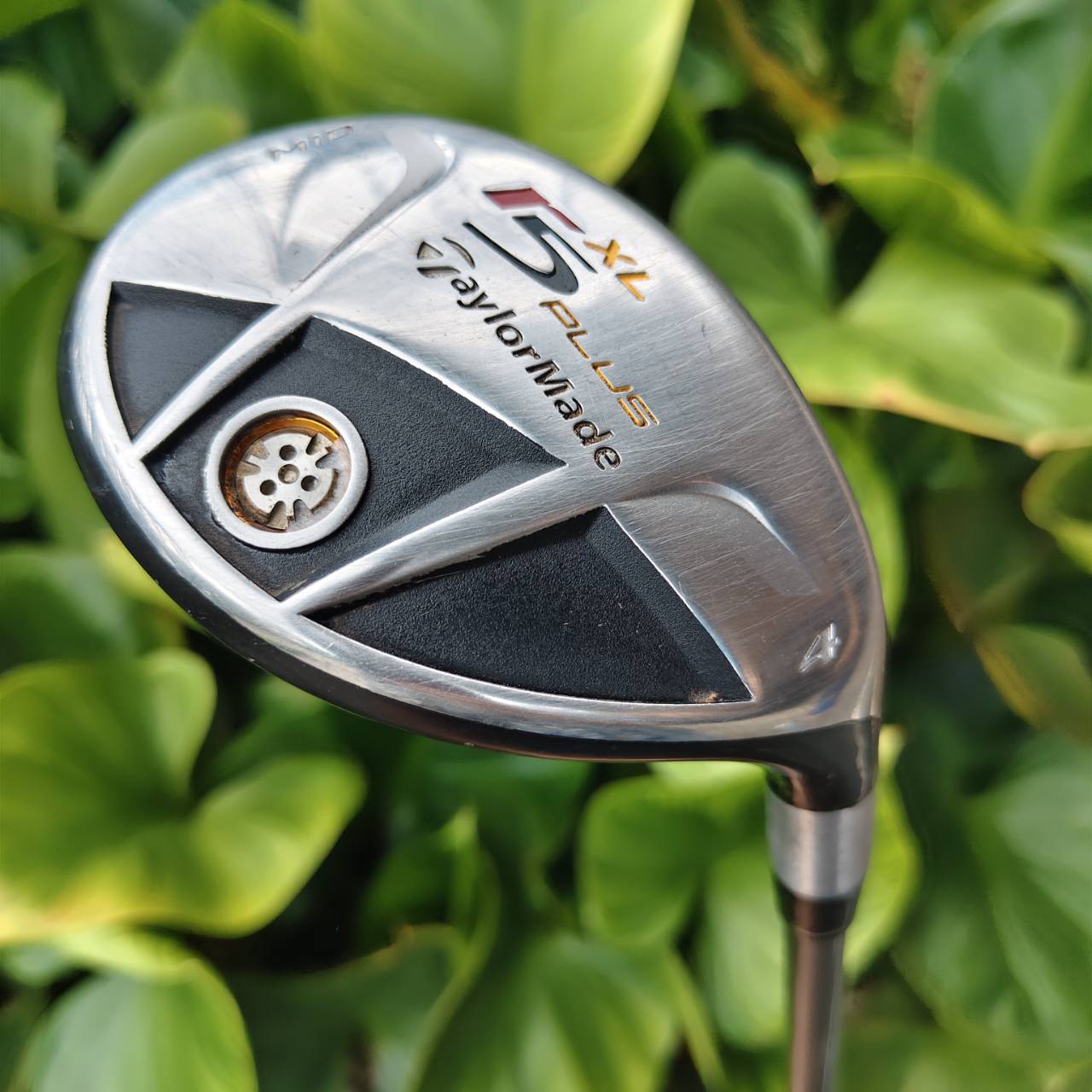 Hybrid 4 | TaylorMade r5 XL Plus Mid ดีไซน์ให้ใช้งานง่ายและเข้าลูกได้รวดเร็ว