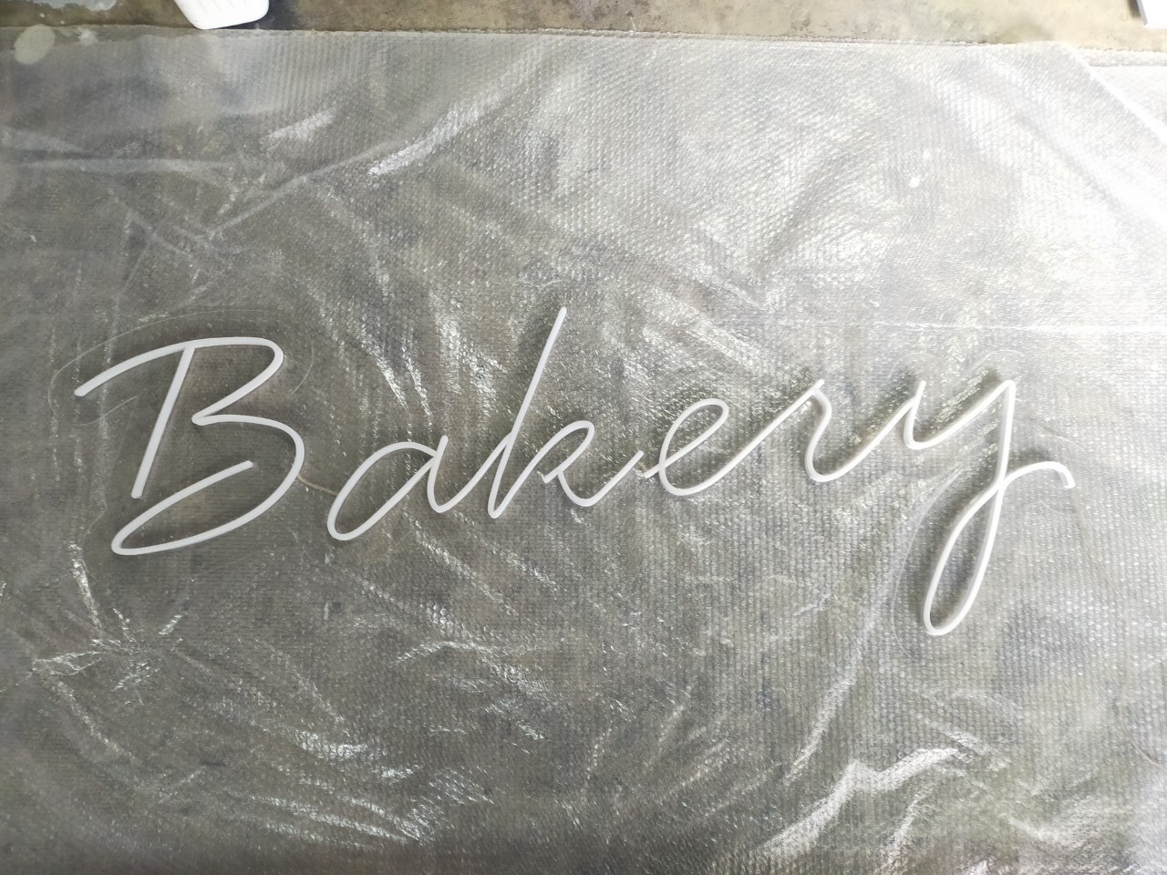 ไฟนีออน เฟค