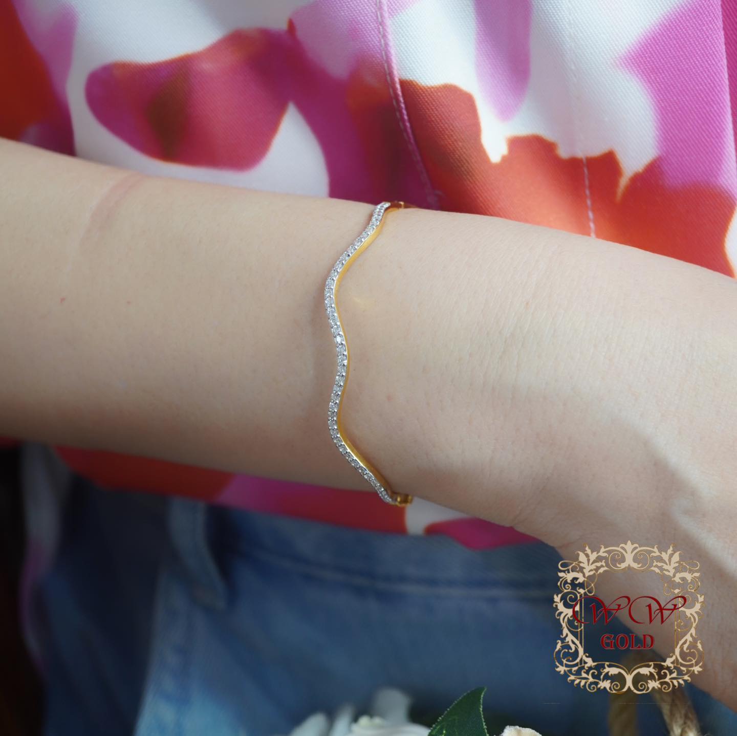 กำไลเพชรแถวโค้ง ^^