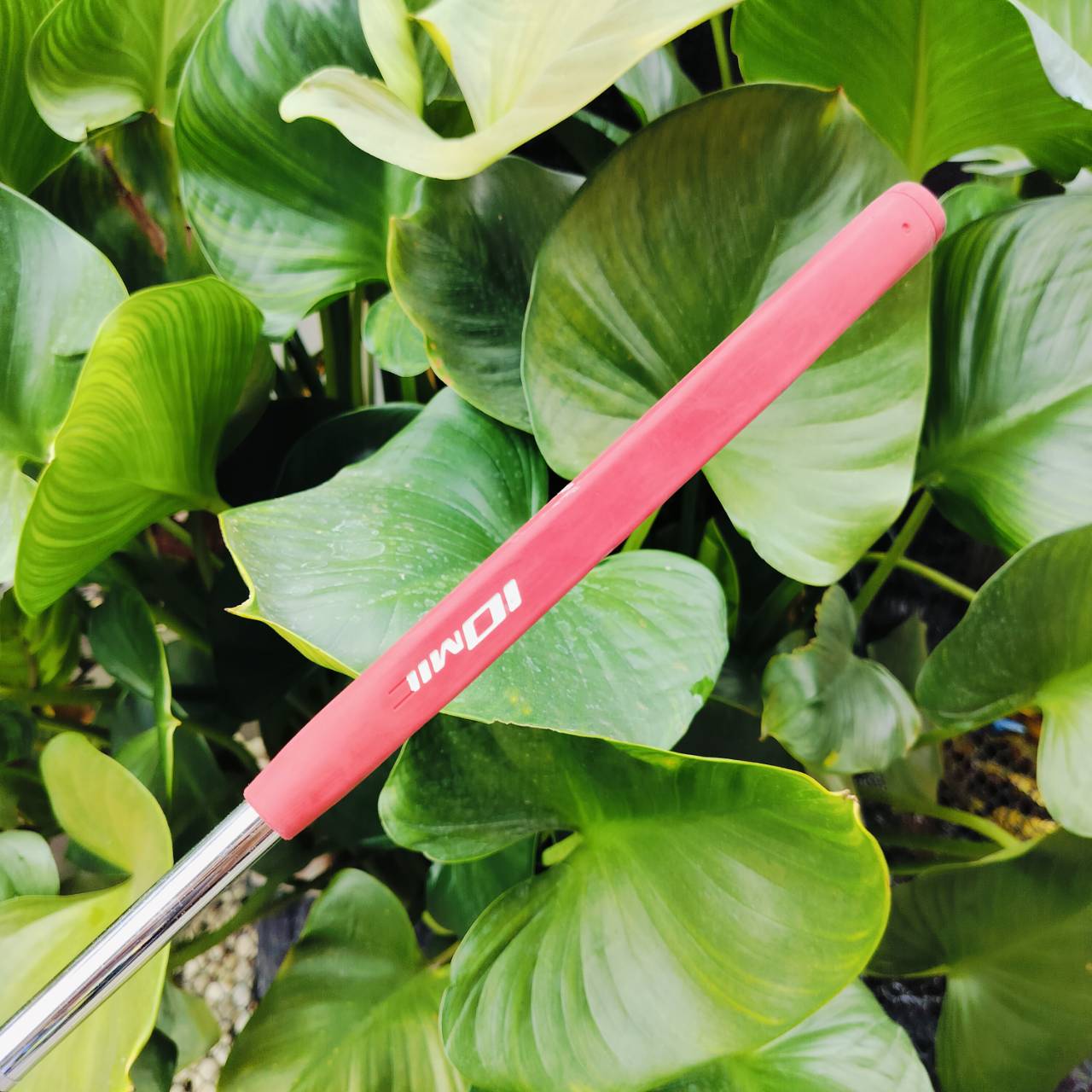 PUTTER ODYSSEY ROSSIE WHITE STEEL ยาว 34 นิ้ว รุ่นเป็นหน้า MILLED มีลวดลาย เพื่อช่วยให้ลูกหมุนเกาะไลน์ยิ่งขึ้น ไม้กอล์ฟพรีเมี่ยมมือสอง ของแท้ By NakaraLuxurious