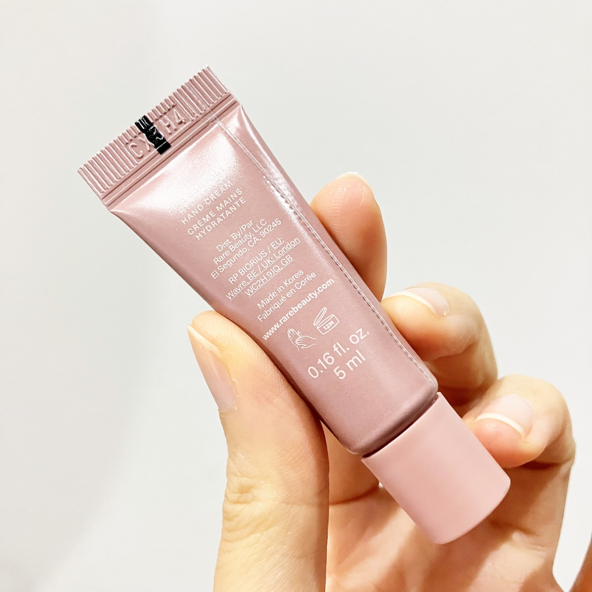 Rare Beauty Find Comfort Hydrating Hand Cream 5ml ครีมบำรุงผิวมือ ซึมซาบไว