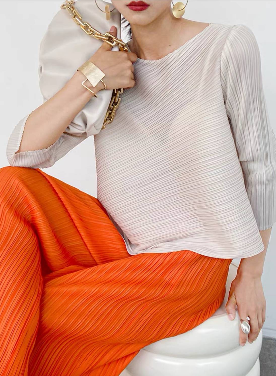 อก 38 นิ้ว 2MUAY รุ่น GJO7161 เสื้อพลีทงานคุณภาพ เสื้อผู้หญิง 13สี FREE SIZE HALF SLEEVE ASYMMETRIC PLEATED TOP