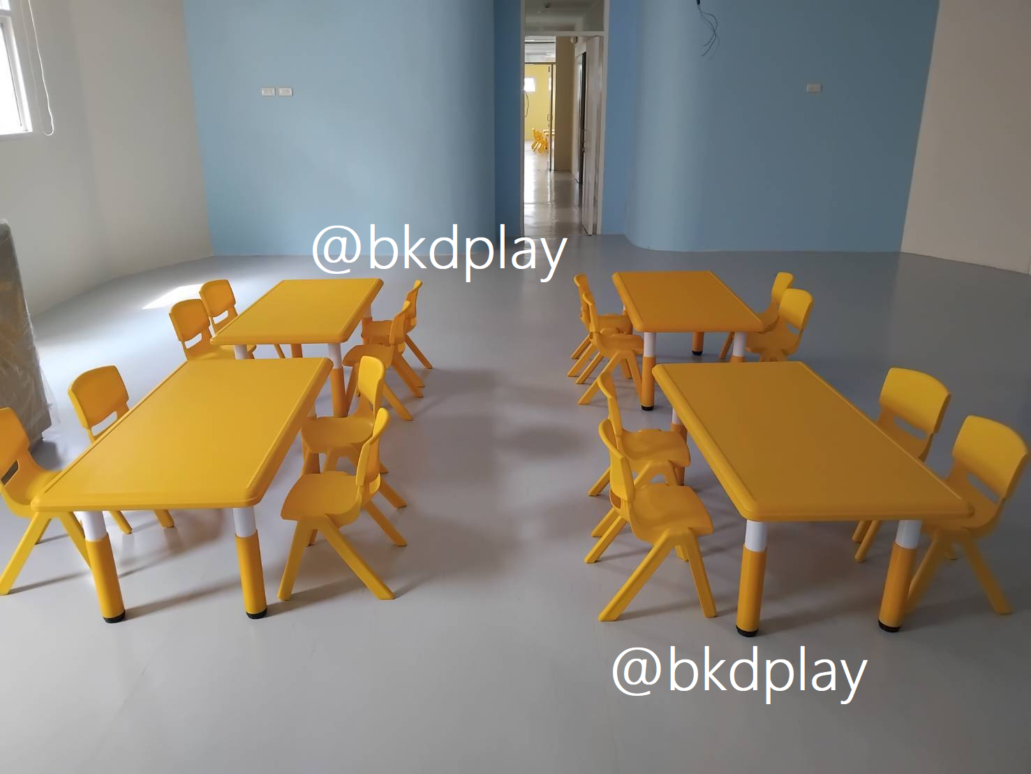 โต๊ะนักเรียนพลาสติก ขาปรับระดับได้,โต๊ะเขียนหนังสือเด็กอนุบาล-ประถม โต๊ะสี่เหลี่ยมผืนผ้า ปรับระดับได้ ราคาโรงงาน พร้อมส่ง