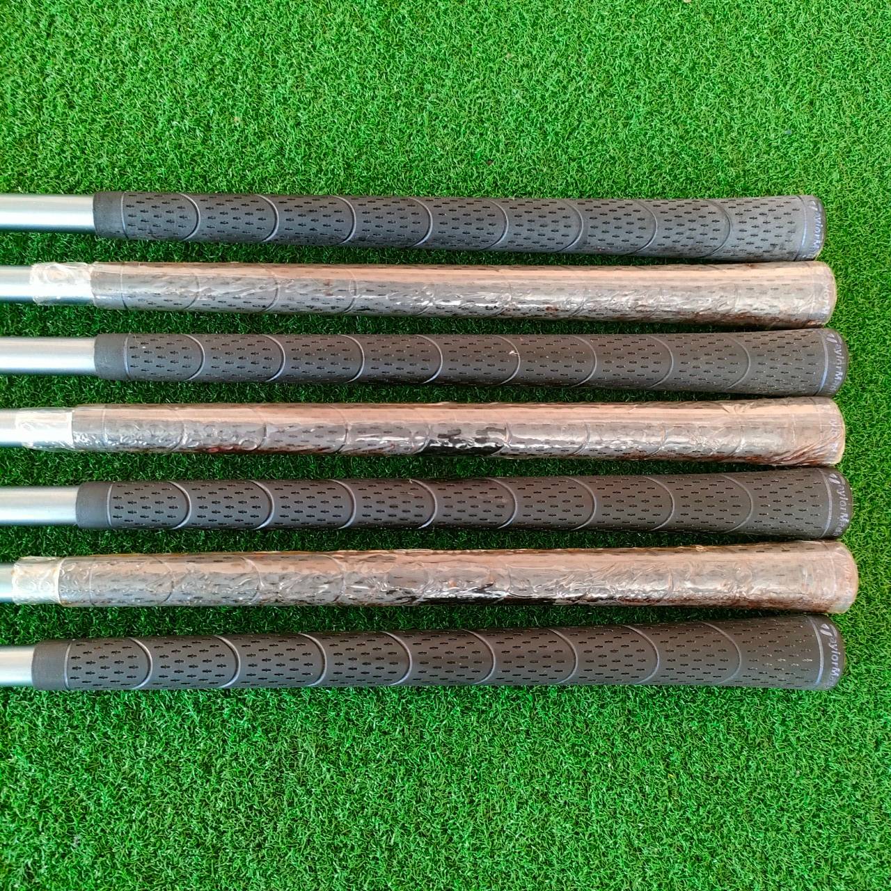 **ไม้กอล์ฟสำหรับผู้หญิง** ชุดเหล็ก TAYLORMADE RAC ตีง่ายมากๆ และช่วยเรื่องระยะ สำหรับคุณผู้หญิงท่่ตีไม่ไกล เหล็กชุดนี้สามารถช่วยได้ครับ มีเหล็ก 5-9 เเละ PW SW