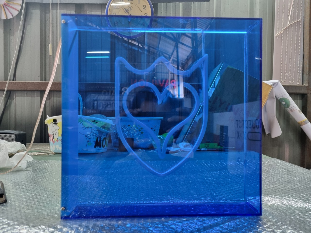 #กล่องอะคริลิคไฟนีออนLED