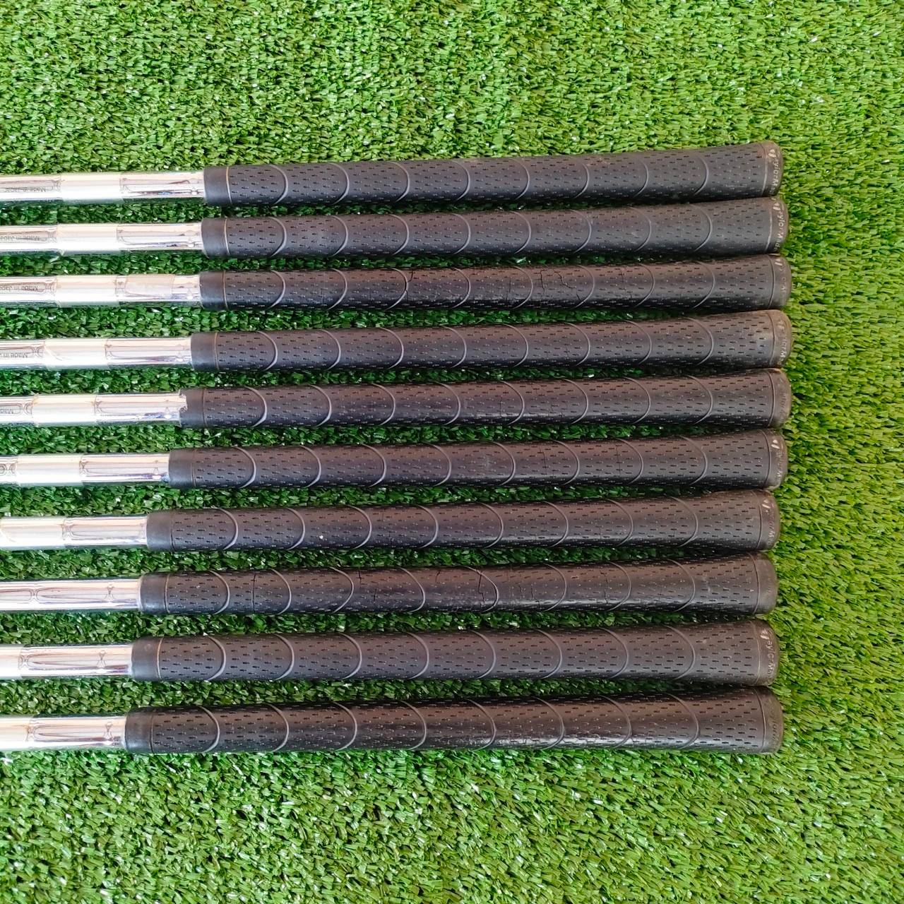 ชุดเหล็ก TAYLORMADE RAC LT สภาพสวยมากๆ เดิมๆ ชุดใหญ่สุด ได้ไม้ทั้งหมด 10 ชิ้น เหล็กตีไกล มีเหล็ก 3-9 เเละ PW AW SW