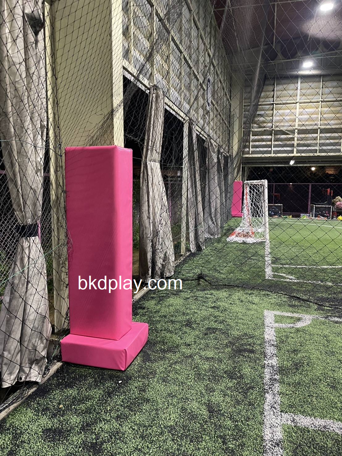 รับทำผนังกันกระแทก บุผนังห้อง หุ้มเสากันกระแทก บุหุ้มหนัง สั่งทำตามขนาดและสี