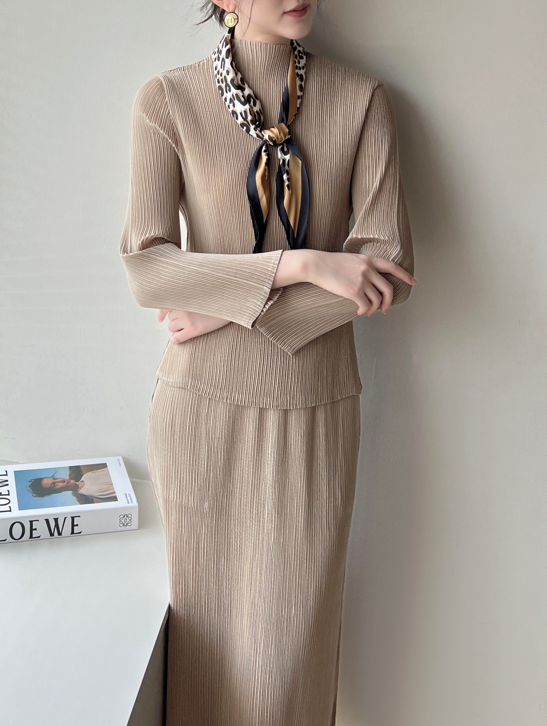 ปรับราคาลง20%!! 2MUAY รุ่น GJO11032 เสื้อพลีทผ้าแมตต์ HIGH NECK LONG SLEEVE PLEATED TOP 10 สี FREE SIZE