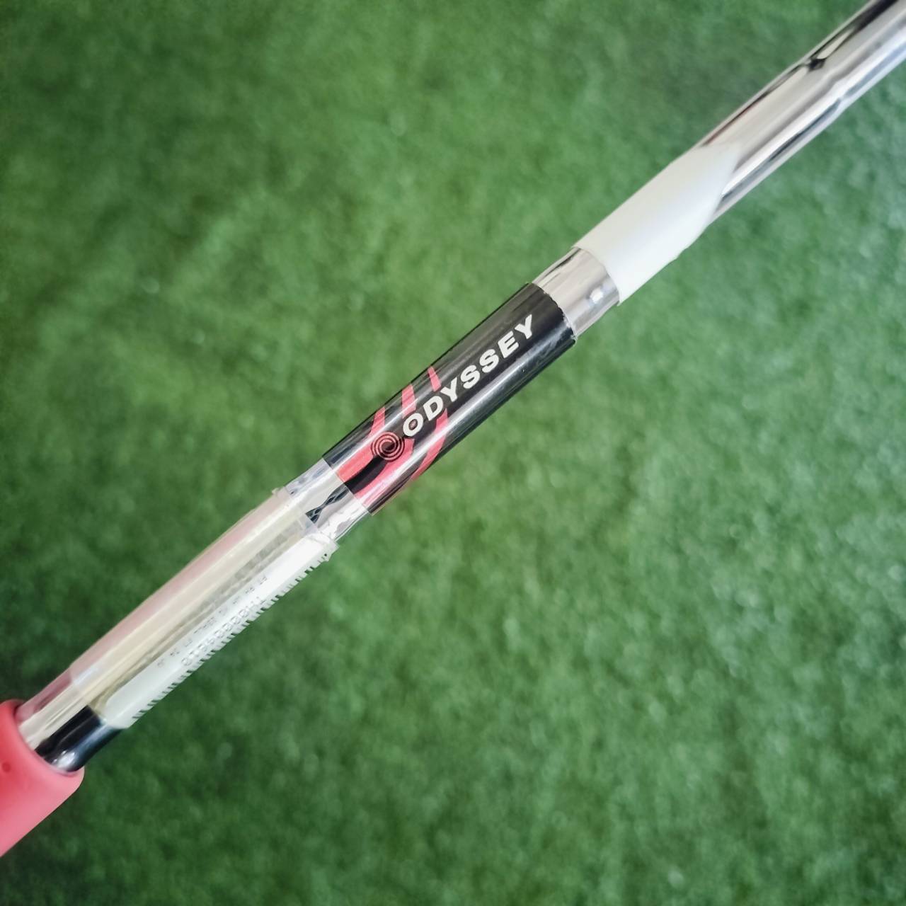 Odyssey White Hot XG 2-Ball F7 ความยาว 32 นิ้ว หน้าสัมผัสรุ่น XG จะมีลายเข้ามาเพิ่ม ทำให้ทั้งนุ่มมาก ไม้กอล์ฟพรีเมี่ยมมือสอง ของแท้ By NakaraLuxurious