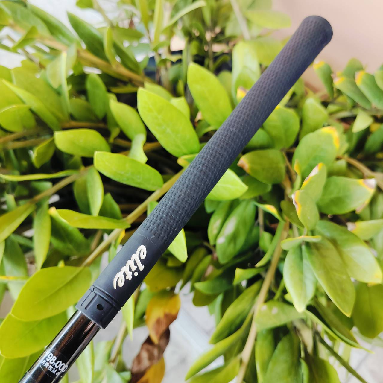 MINI DRIVER องศา 13 KATANA SWORD 1300Ti หน้าเด้งมาก AS ROLL FACE วัสดุ FORGED TITANIUM ก้าน GRAPHITE DESIGN FLEX R หัวแบนใหญ่ ตีง่าย ตีไกลมากๆ ไม้กอล์ฟพรีเมี่ยมมือสอง ของแท้ By NakaraLuxurious