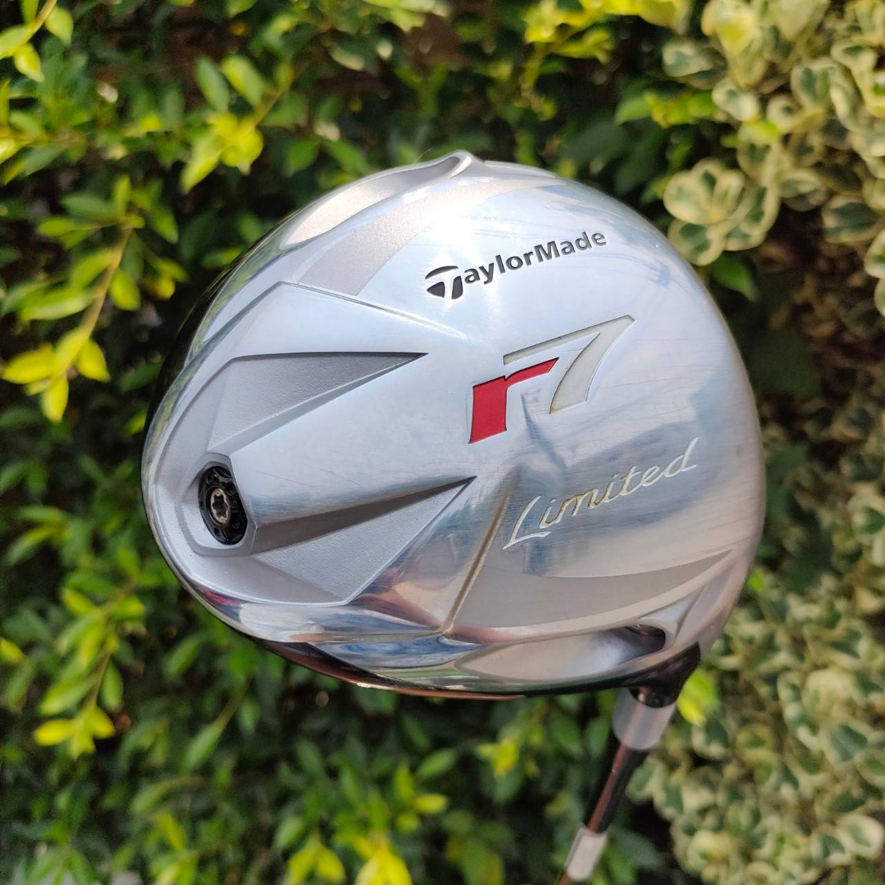 DRIVER TAYLORMADE r7 LIMITED องศา 10.5 ก้าน MATRIX OZIK XCON-5 FLEX R ตัว LIMITED ตีไกลพิเศษ เน้นตีแบบสบายๆ ก้านดีมากๆ วงสวิงไม่ต้องแรง ก็ไกลแบบจัดๆ สามเหลี่ยมออกด้านหลัง ทำให้ตีไกล ไกลกว่า CGB MAX เยอะเลยครับ