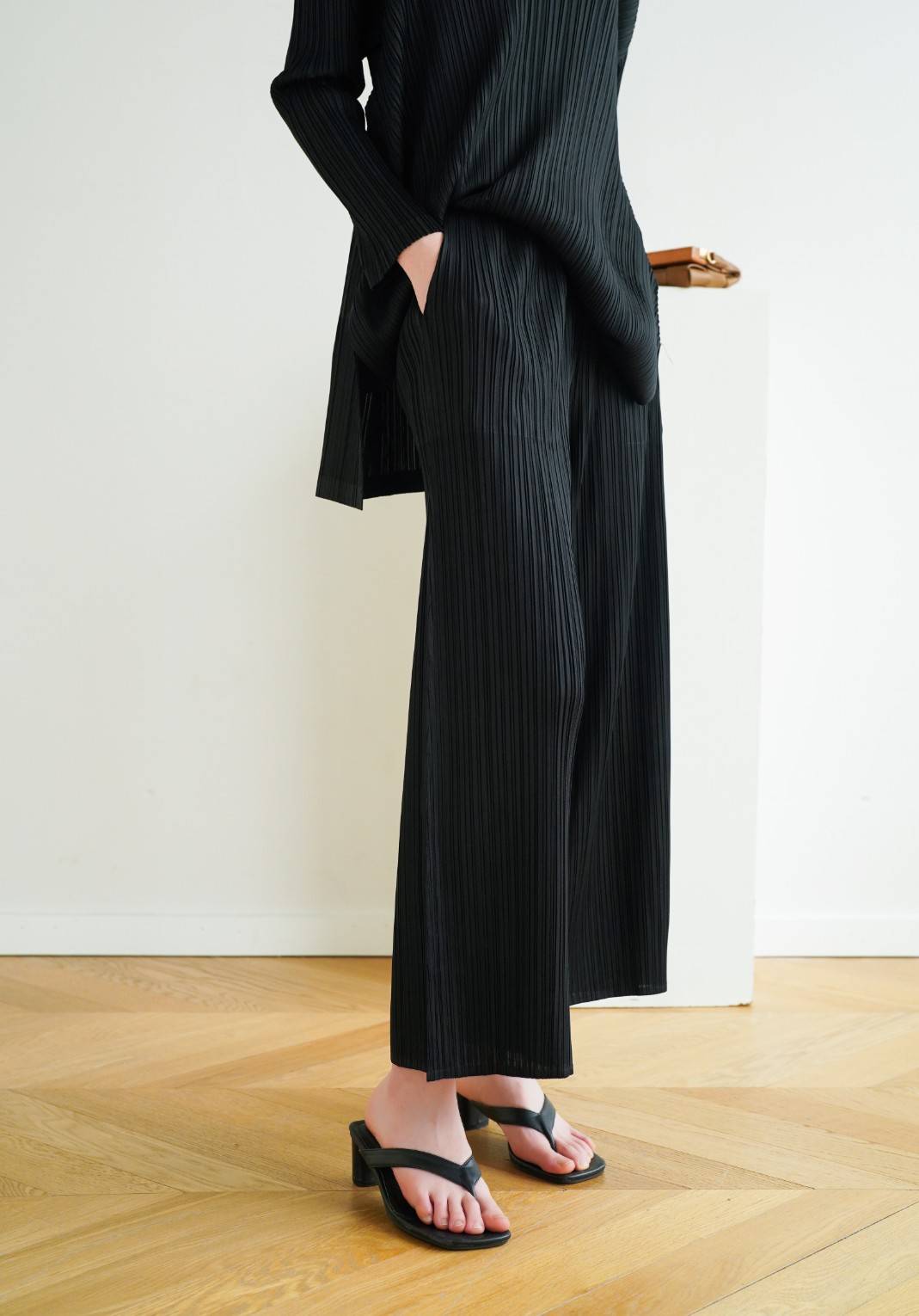 ปรับราคาลง20%!! ยาว 35.5นิ้ว!! 2MUAY รุ่น GJO2122 กางเกงผู้หญิง กางเกงพลีทคุณภาพ 6สี FREE SIZE LOOSE STRAIGHT PLEATED PANTS