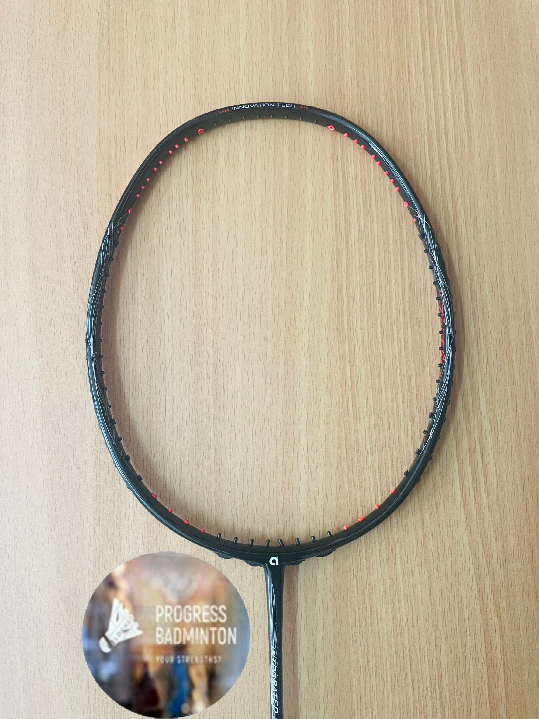 Apacs Feather Lite 75