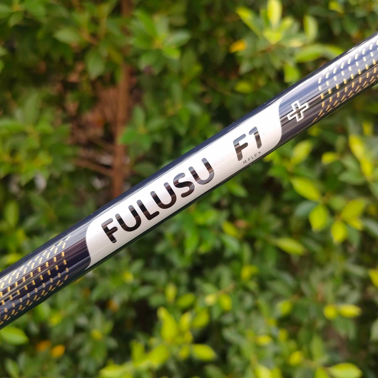 ก้านสำหรับใส่ DRIVER FULUSU F1 + ความยาว 45 นิ้ว FLEX R ของใหม่!!! สุดยอดก้านกราไฟต์แท้ๆ 100% มือหนึ่ง ของแท้ BY NakaraLuxurious