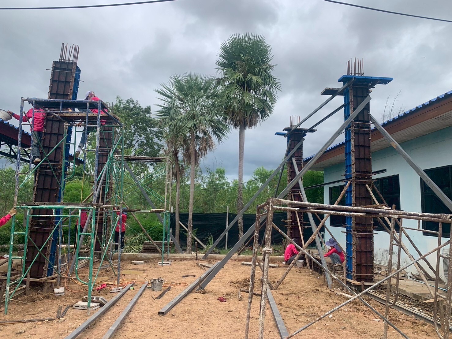 งานก่อสร้างอาคารกิจกรรมหน้าเสาธงศูนย์พัฒนาเด็กเล็ก