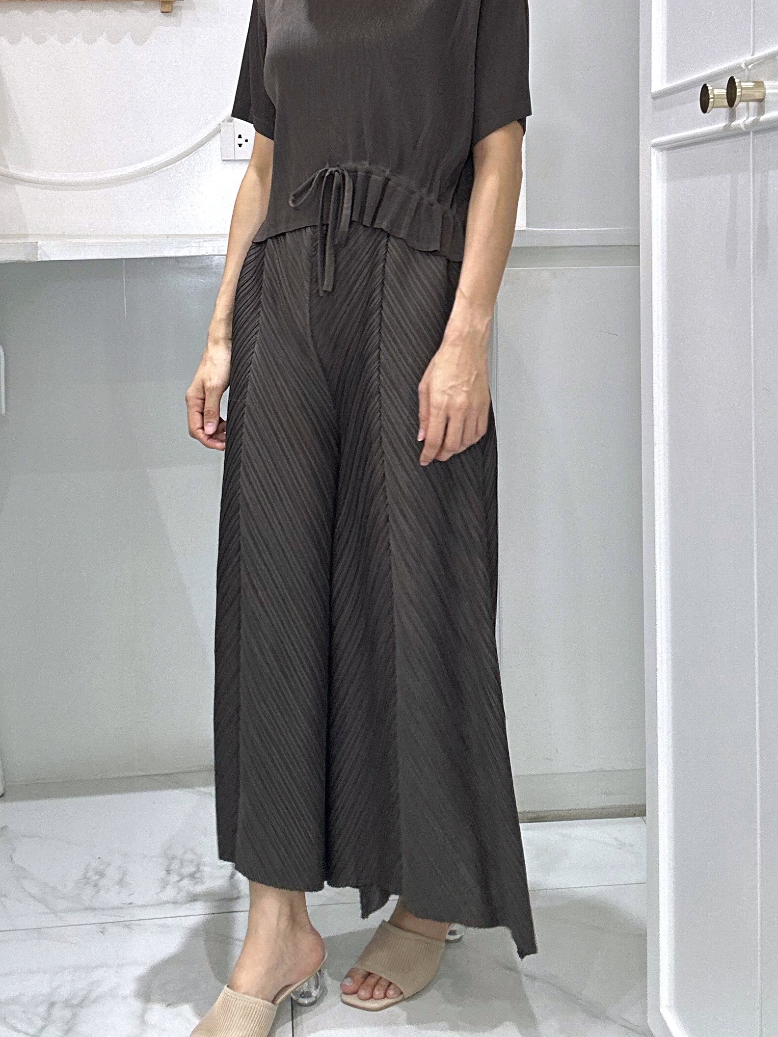 ปรับราคาลง20%!! ยาว 35 นิ้ว! 2MUAY รุ่น GJO1056 กางเกงพลีทคุณภาพ FLARE PLEATED PANTS 10 สี FREE SIZE