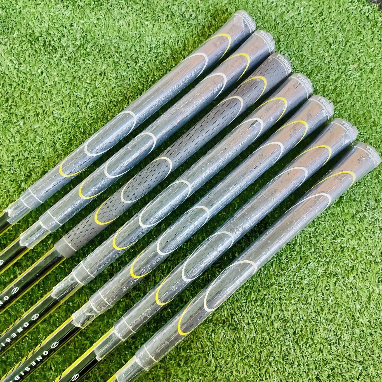ชุดเหล็ก TSURUYA ONESIDER EO สภาพสวยนางฟ้า เหมือนของใหม่ แกะพลาสสิกแค่เหล็ก 7 และ SW MADE IN JAPAN 100% สุดพรีเมี่ยม มีเหล็ก 5 6 7 8 9 P S ก้านกราไฟท์ FLEX R ไม้กอล์ฟพรีเมี่ยมมือสอง ของแท้ By NakaraLuxurious