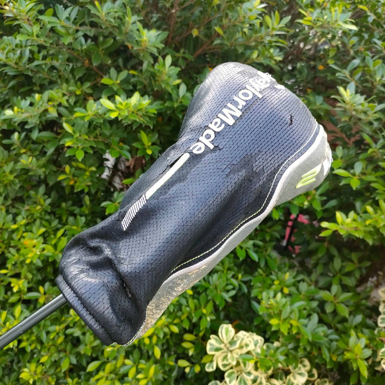 DRIVER TAYLORMADE M2 องศา 9.5 ก้าน FUJIKURA FLEX R ด้านหน้าไม้มี POCKET ช่วยเด้งมาก ตีไกลจัด และตีง่ายมากๆ มี COVER เดิมๆ ไม้กอล์ฟมือสอง ของแท้ BY NakaraLuxurious