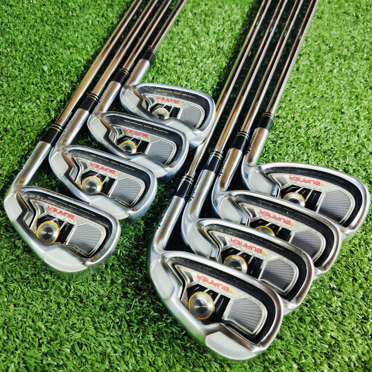 ชุดเหล็ก Taylormade BURNER มีเหล็ก 5 6 7 8 9 P A S มี WEDGE 3 ตัว กระจายน้ำหนักอย่างดี ชดเชยความผิดพลาดสูง ตีได้ระยะมาก ตีง่าย ตีสบาย ไม้กอล์ฟพรีเมี่ยมมือสอง ของแท้ By NakaraLuxurious