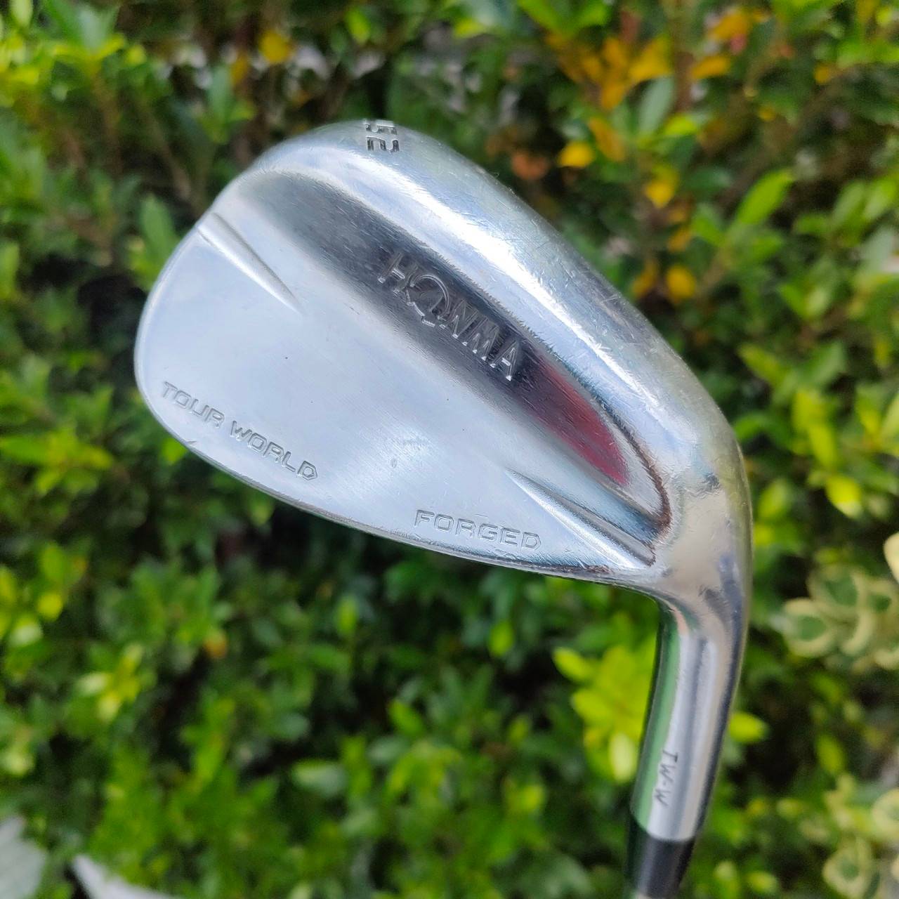WEDGE HONMA TOUR WORLD FORGED องศา 52 ก้าน VIZARD IB 105 W FLEX VIZARD เป็นก้านพรีเมี่ยมในตระกูล TW ของแบรนด์ HONMA Flex ตัวนี้ทำมา สำหรับ WEDGE โดยเฉพาะ