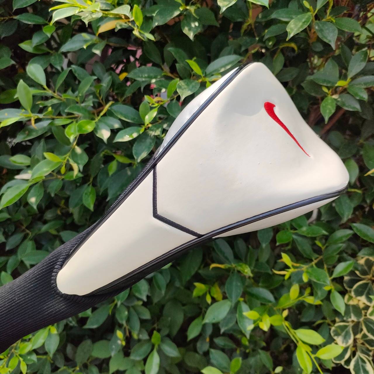 DRIVER NIKE SLINGSHOT องศา10.5 ก้าน SLINGSHOT FLEX R สภาพสวยเดิมๆเลยครับ มี COVER