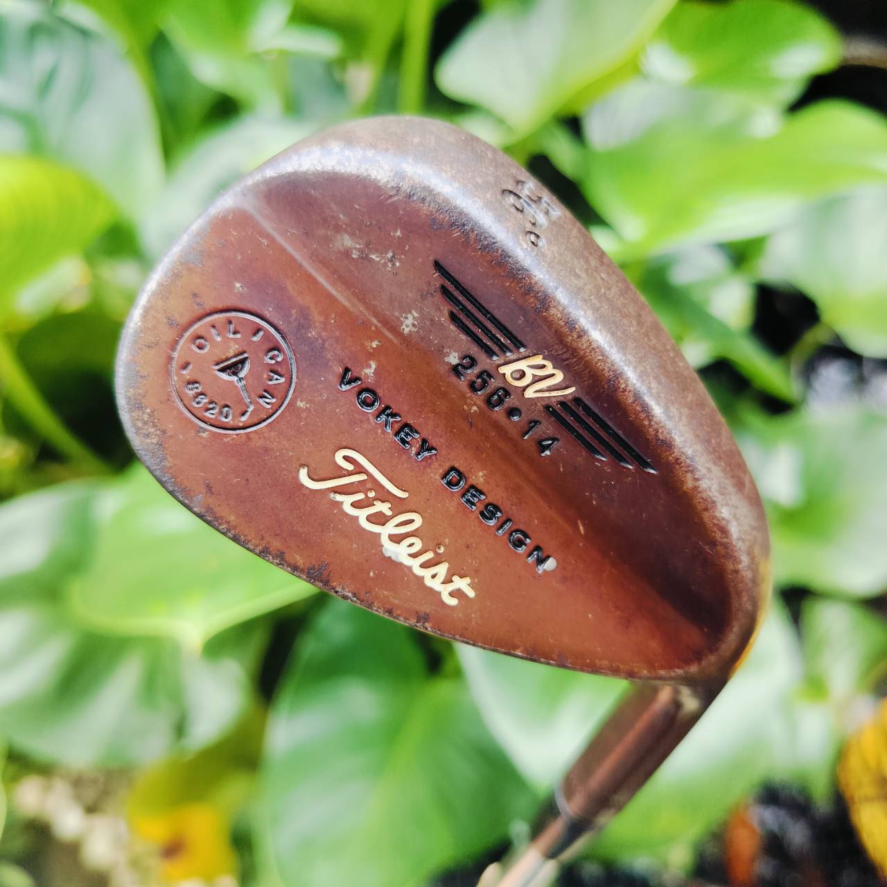 WEDGE TITLEIST VOKEY OIL CAN องศา 56 BOUNCE 14 ก้าน DYNAMIC GOLD FLEX WEDGE รุ่น OIL CAN ไม่เคลือบผิว ทำให้ได้ฟีลลิ่งของ WEDGE เต็มที่ ไม้กอล์ฟพรีเมี่ยมมือสอง ของแท้ By NakaraLuxurious