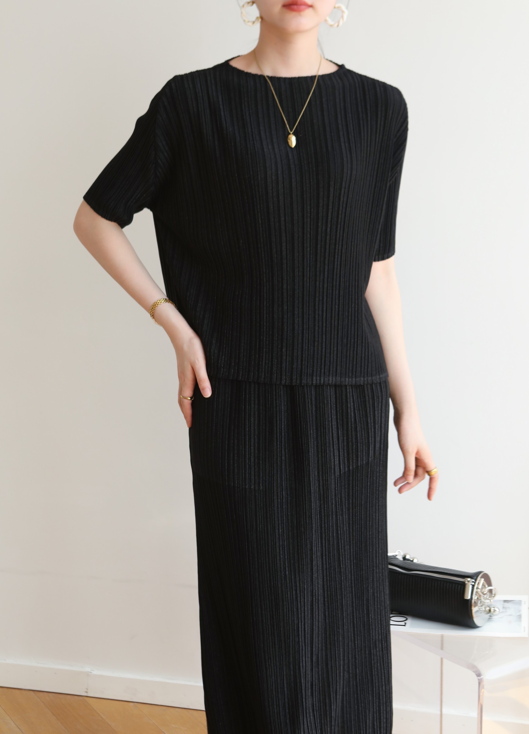 ปรับราคาลง20%!! 2MUAY รุ่น GJO3737 เสื้อพลีทคุณภาพ SHORT SLEEVE GLITTER PLEATED TOP 7 สี FREE SIZE