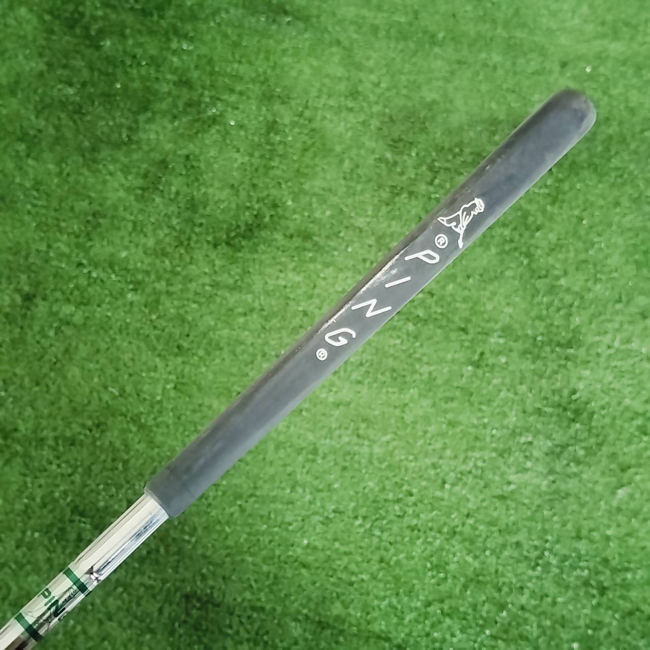 PUTTER PING B60 ยาว 33 นิ้ว เป็นอีกหนึ่งแบบที่ได้รับความนิยมสูง จน PING ได้ทำรุ่นย้อนยุคออกมา ไม้กอล์ฟพรีเมี่ยมมือสอง ของแท้ By NakaraLuxurious