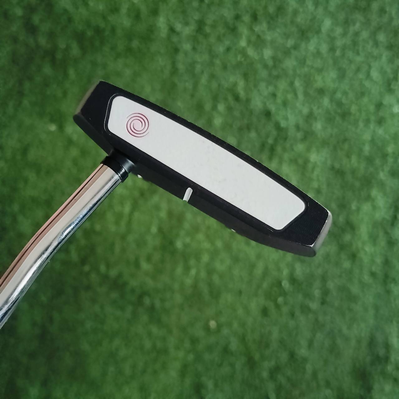 PUTTER ODYSSEY WHITE HOT PRO 7 ความยาว 34 นิ้ว เบอร์ 7 สุดยอดฮิตในขณะนี้ เป็นรุ่นปีกสองข้าง ที่สร้างบล๊านซ์ได้ดีมากๆ ไม้กอล์ฟพรีเมี่ยมมือสอง ของแท้ By NakaraLuxurious
