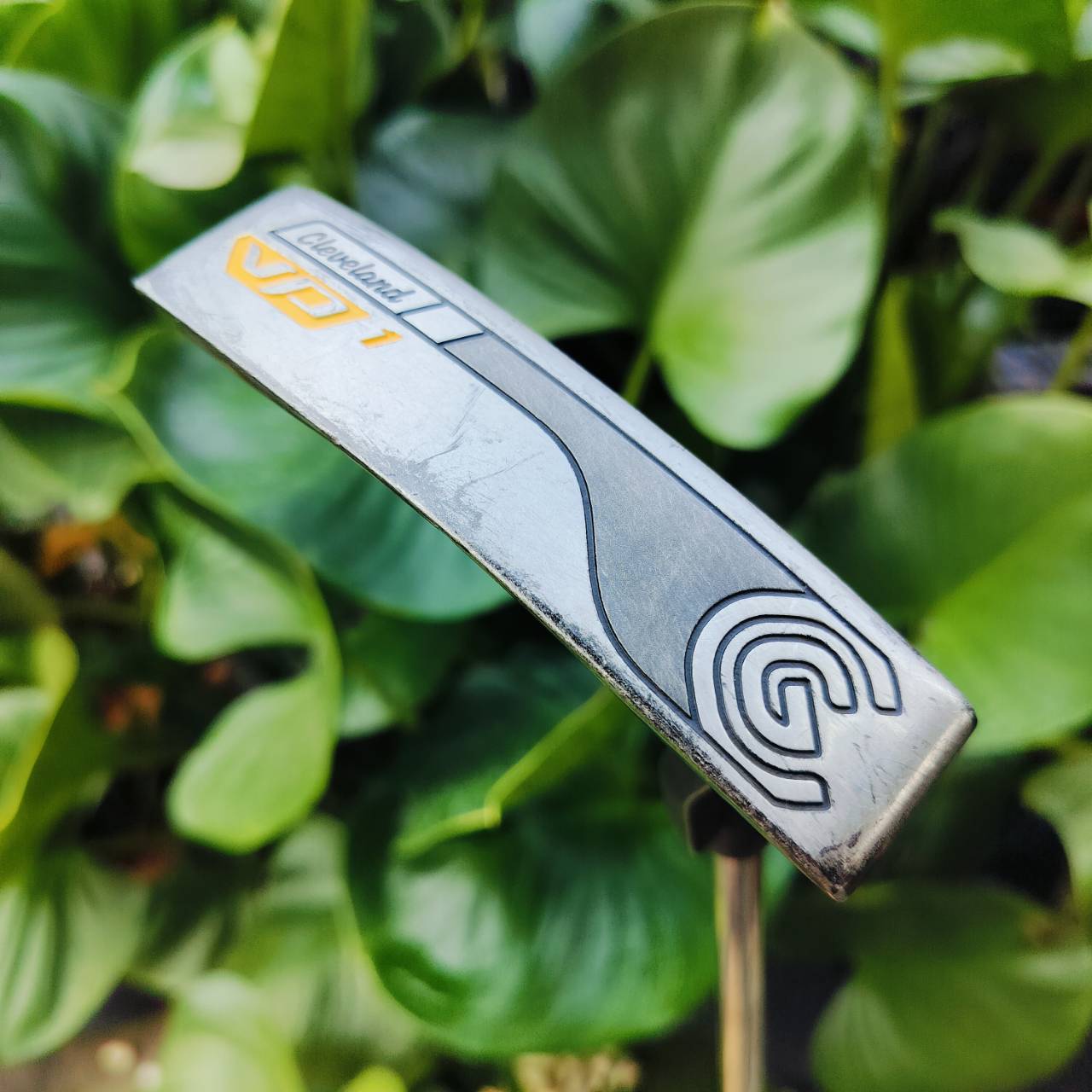 PUTTER CLEVELAND VP1 ความยาว 34 นิ้ว ทรงสตูดิโอ พัตต์ง่ายๆ หน้าสัมผัสดีมากๆ ไม้กอล์ฟพรีเมี่ยมมือสอง ของแท้ By NakaraLuxurious