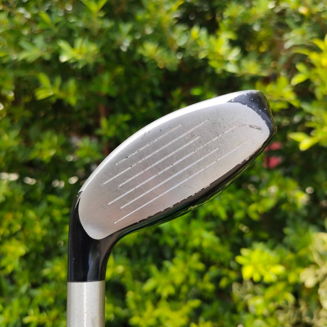 HYBRID 4 TAYLORMADE BURNER RESCUE องศา 22 ดีที่สุดใน RESCUE ก้าน RE*AX TAYLORMADE FLEX R กระดองเป็นสามเหลี่ยมออกไปด้านหลัง ตีง่ายที่สุด ตรงที่สุด!! ดึง CG ไปหลังชดเชยความผิดพลาดสูงสุด ไม้กอล์ฟมือสอง ของแท้ BY NakaraLuxurious