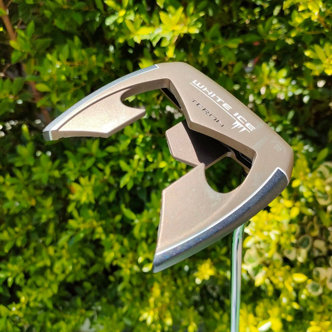 PUTTER ODYSSEY WHITE ICE TERON ความยาว 34 นิ้ว ** กริฟมีตำหนิ กริฟลอก** ส่วนหัว + ก้านสภาพสวยมากเดิม พัตต์บล๊านซ์มาก เล็งง่ายมาก ไม้กอล์ฟมือสอง ของแท้ BY NakaraLuxurious