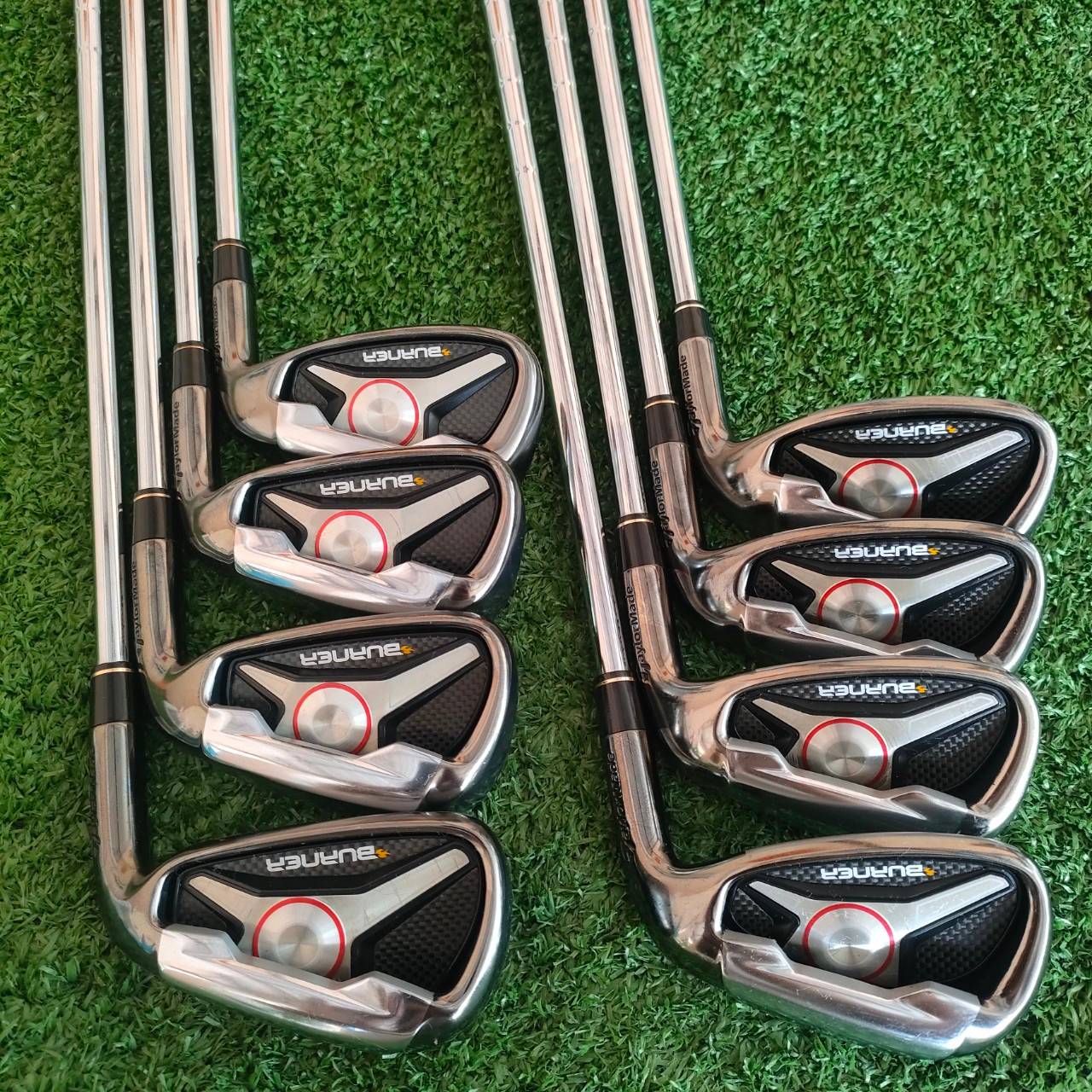 ชุดเหล็ก TAYLORMADE BURNER มีเหล็ก 5-9 เเละ PW AW SW ก้าน NS.PRO 850GH FLEX R สุดยอดก้านพรีเมี่ยม เบาแค่ 85 กรัม ทำให้ช่วยเร่งสปีดได้เร็วขึ้น เหล็กรุ่นนี้ ออกแบบมาให้ตีง่าย แต่ก็ยังเพิ่มความดุดันเข้าไปด้วย ไม้กอล์ฟมือสอง ของแท้ BY NakaraLuxurious