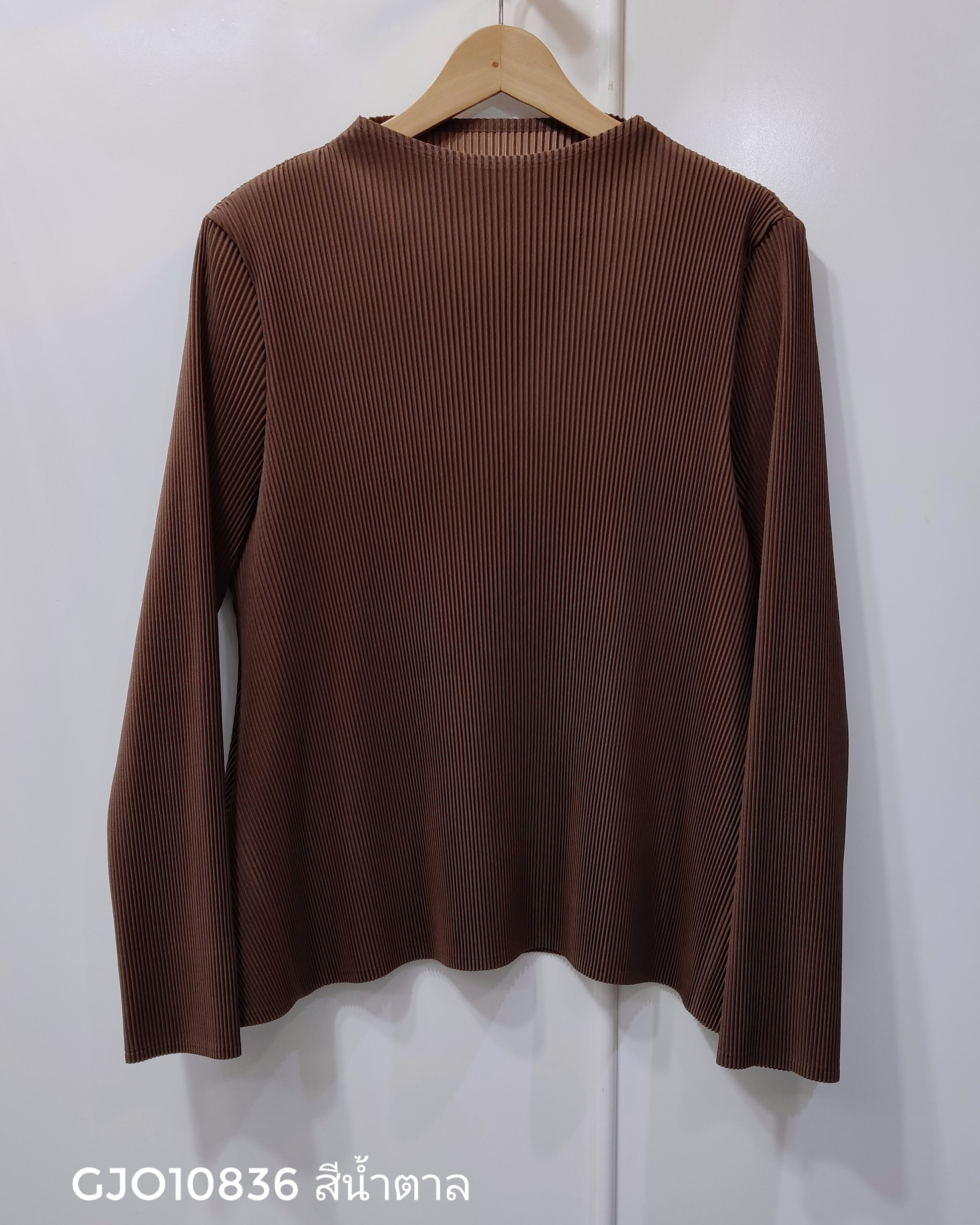 อกถึง 48นิ้ว 2MUAY รุ่น GJO10836 เสื้ออัดพลีท THICK HIGH NECK FLARE PLEATED TOP 4 สี FREE SIZE