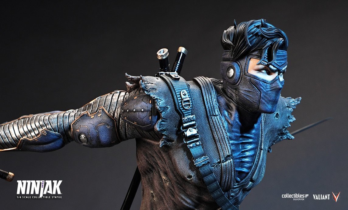 [สั่งจอง]Silver Fox 1/4 Valiant Legendary Scale Statue - Ninjak