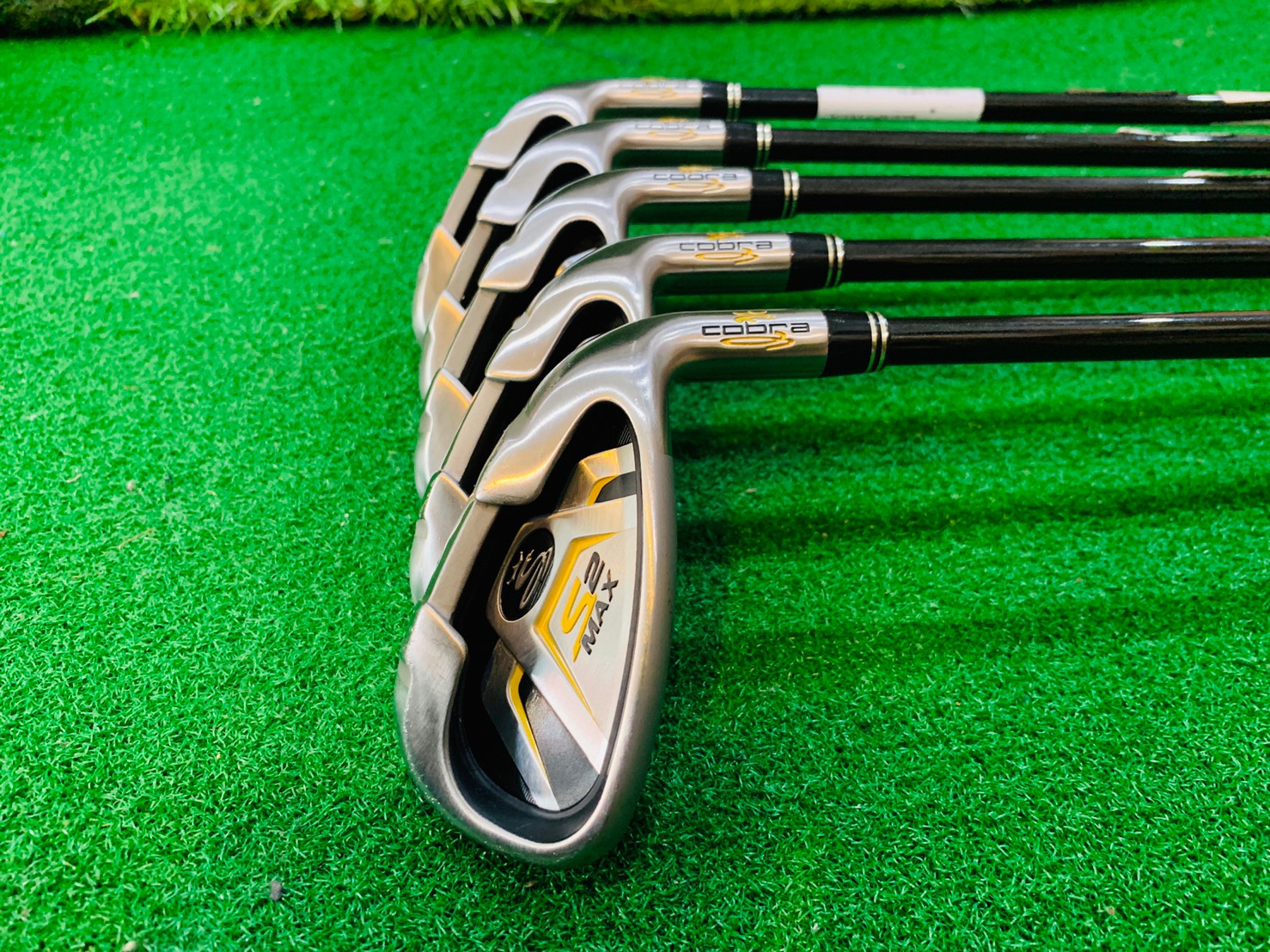 IRON SET COBRA S2 MAX