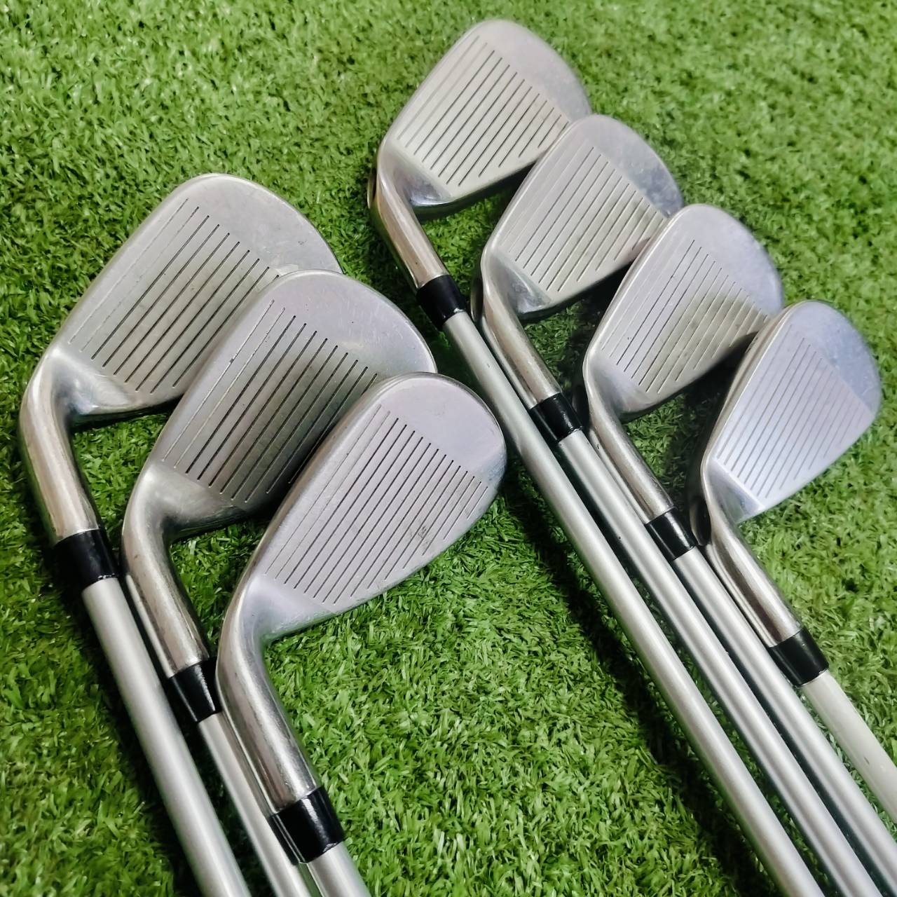 ชุดเหล็ก Callaway X-HOT สุดร้อนแรง เป็นเหล็กที่ง่าย และตีมันส์ในเหล็กเดียว สภาพสวยเดิมทุกเหล็ก สติ๊กเกอร์ครบ ก้านกราไฟต์เบาแค่ 50 กรัม ไม้กอล์ฟพรีเมี่ยมมือสอง ของแท้ By NakaraLuxurious