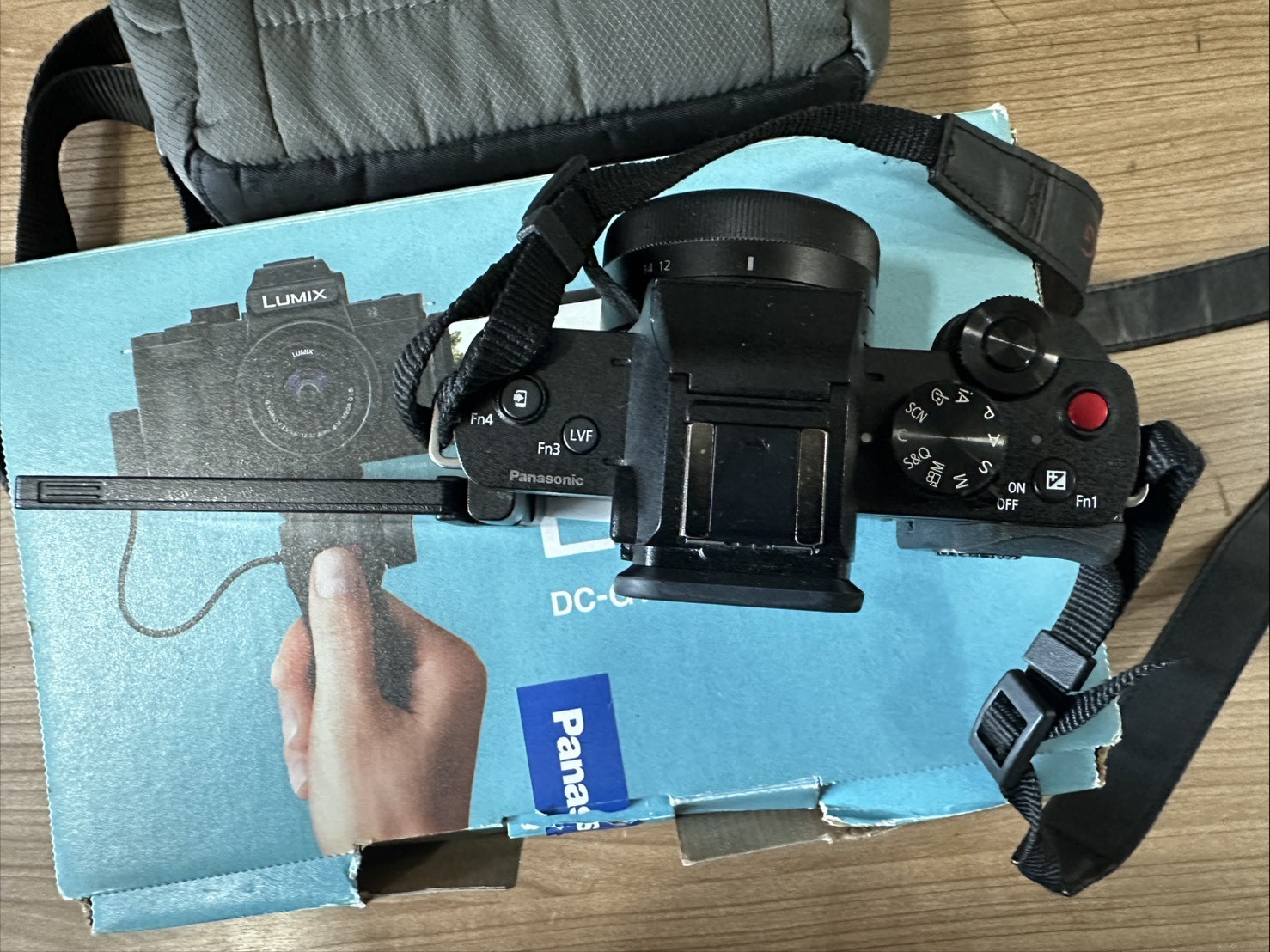 กล้อง Lumix DC-G100 + ขาตั้ง + กระเป๋า