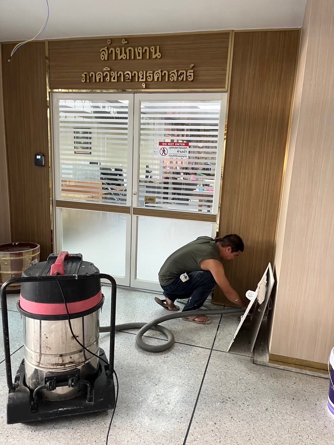 งานปรับปรุงโถงลิฟต์ รพ.ศิริราช (ตึกอัษฎางค์) ชั้น4