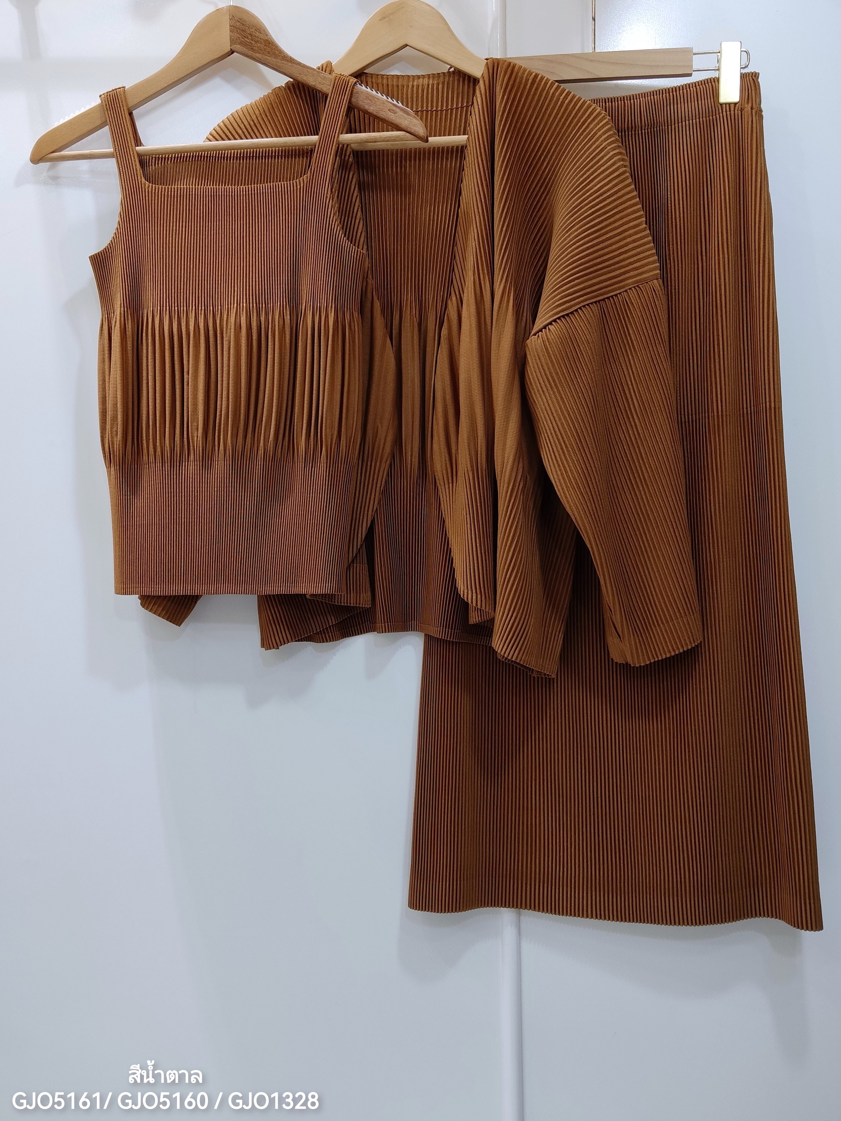 SET 3 ชิ้น 2MUAY รุ่น GJO5161 / GJO5160 / GJO1328 เซ็ตพลีท THICK SQUARE NECK TOP , OPEN FRONT CARDIGAN WITH SKIRT PLEATED SET 12 สี FREE SIZE